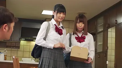 Suzu Yamai, Yui Natsuhara, Nikku & Jumbo Hirota indulge in hot homemade sex with a tiny grin on