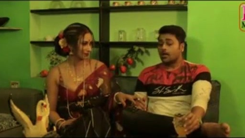 Indian female, Kamalika is about to have casual fuckfest with a junior man, until they both jizm